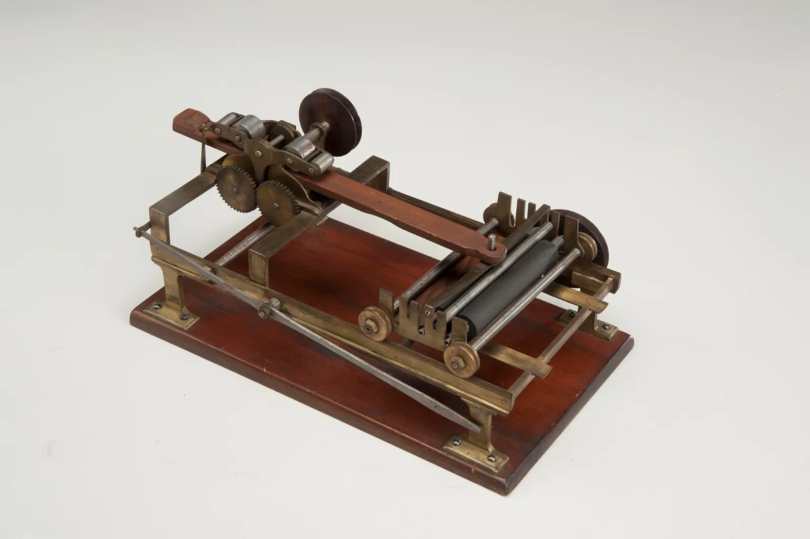 Patent model for inking apparatus for printing presses